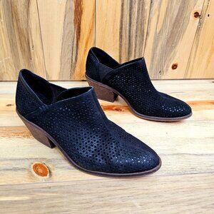 Vince Camuto Derindia Laser-Cut Ankle Bootie Size 7